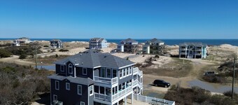 3 night stays available for last minute vacationers! Pool/Hot tub Game room
