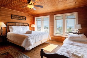 5 bedrooms, free WiFi, bed sheets