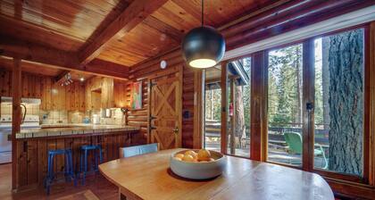 Boutique + Artsy Log Cabin in North Lake Tahoe!