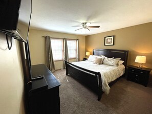 5 bedrooms, iron/ironing board, free WiFi, bed sheets - American Great Outdoors @ Spring Brook Resort (Wisconsin Dells)