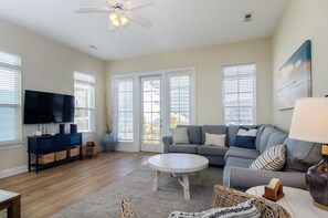 Smart TV, DVD player