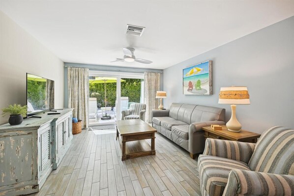 Älytelevisio, kirjoja, stereot