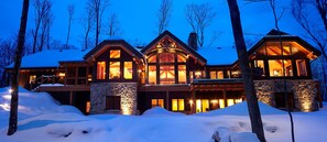 Exterior - Grand Foret Villa | Luxurious Chalet with Hot Tub and Outdoor Firepit / Tremblant Living (Mont-Tremblant)