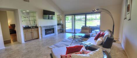Smart TV, fireplace, DVD player