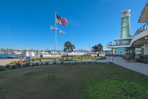 Exterior - Spectacular oceanfront upper unit with amazing views from awesome roof top deck! (Newport Beach)