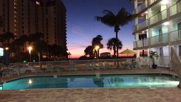 Outdoor pool, a heated pool