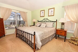 4 bedrooms, iron/ironing board, Internet, bed sheets - You and Your Family can Rent a Luxury Orlando Home on Solana Resort, Villa Orlando 1464 (Davenport)