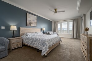 3 bedrooms, iron/ironing board, internet, bed sheets