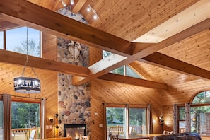 Interior - Champagne Chalet @ Spring Brook Resort (Wisconsin Dells)