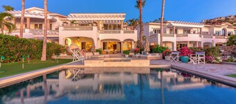 Family Friendly 3 BR Beachfront Villas del Mar 471 w/ Pool, Gas BBQ + More!