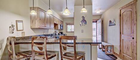 Microwave, stovetop, dishwasher, coffee/tea maker