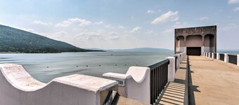 'Sardis Serenity' 1 BR Clayton Cabin w/ Lake View