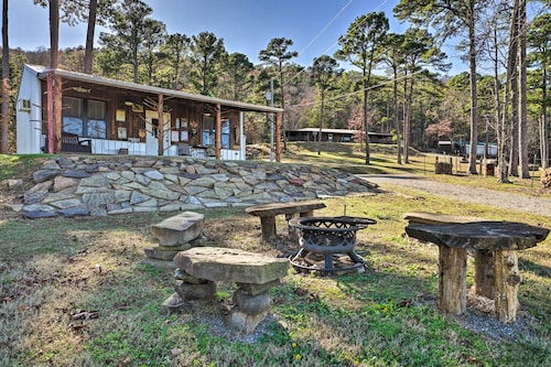 'Sardis Serenity' 1 BR Clayton Cabin w/ Lake View