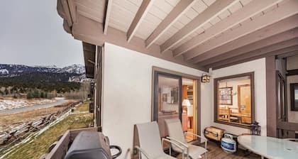 Nez Perce D3: Teton Village - Tilava huoneisto, josta on upeat näkymät - uima-allas ja porealtaat!