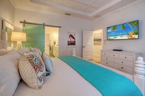 3 makuuhuonetta, silitysrauta/-lauta, ilmainen Wi-Fi, vuodevaatteet