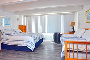 4 bedrooms, WiFi, bed sheets