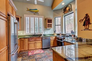 Microwave, stovetop, dishwasher, coffee/tea maker