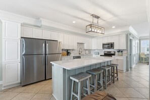 Fridge, microwave, oven, stovetop - Ocean View Getaway | Perfect Stay Awaits | GC I (North Myrtle Beach)