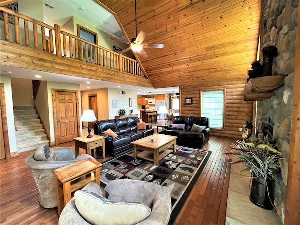 テレビ、暖炉、ストリーミングサービス