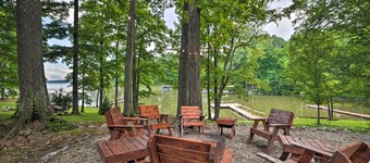 Airy 'Pelican Bay Retreat' w / Deck sul lago di Barkley!