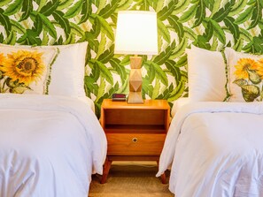 4 bedrooms, iron/ironing board, WiFi, bed sheets