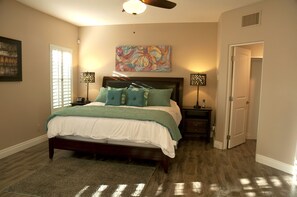 4 slaapkamers, een strijkplank/strijkijzer, gratis wifi, beddengoed