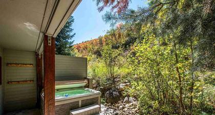 *Free Ski Rental* Updated Park City Ski Home | Private Hot Tub | Walk to Skiing, 200 Yards to Lift