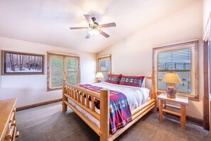 4 Schlafzimmer, Bügeleisen/Bügelbrett, kostenloses WLAN, Bettwäsche