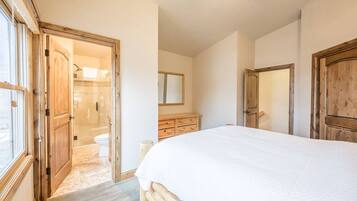 5 chambres, fer et planche à repasser, Wi-Fi gratuit, draps fournis