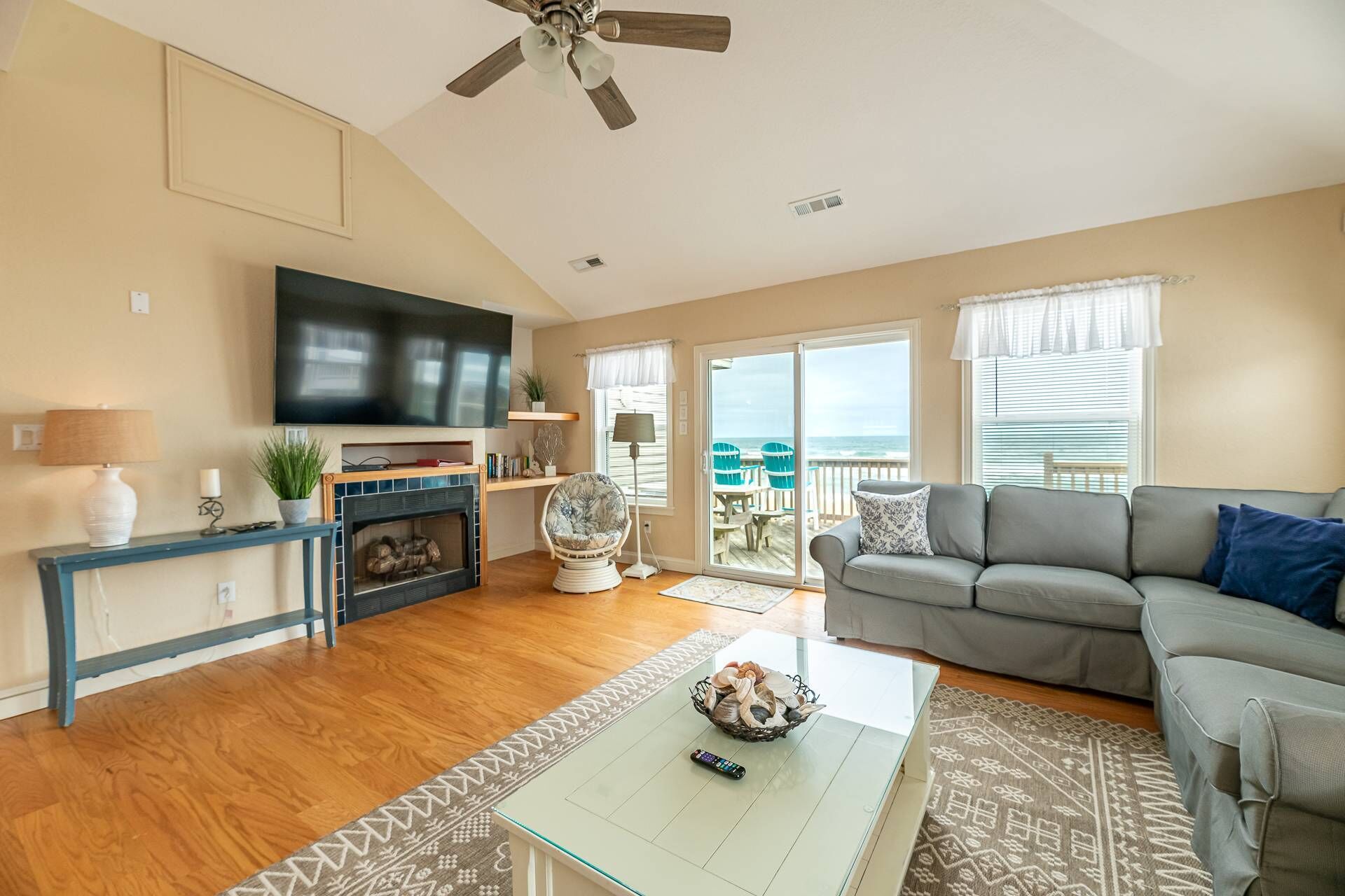 Fernseher, Netflix, Streaming-Dienste, Stereoanlage