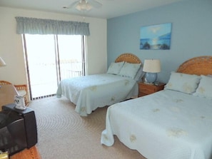 2 bedrooms, iron/ironing board, internet