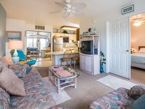 2 bedrooms, iron/ironing board, Internet