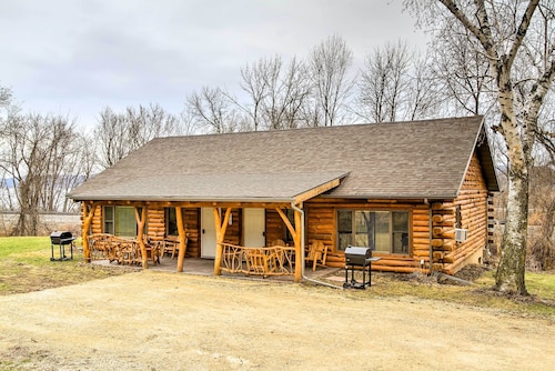 Cabin Near River - Treehouse Masters Stayed Here!