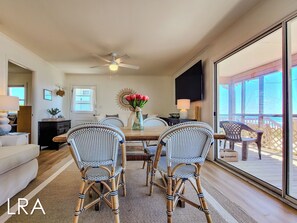 Dining - Tan-N-Sand - Stylish Oceanfront Beach Cottage! (Surf City)