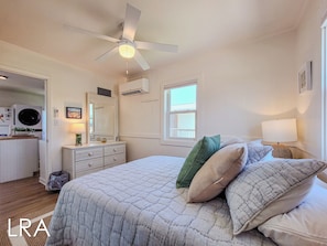 2 bedrooms, iron/ironing board, WiFi, bed sheets - Tan-N-Sand - Stylish Oceanfront Beach Cottage! (Surf City)