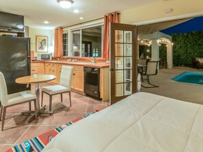 3 bedrooms, iron/ironing board, free WiFi, bed sheets - Reeves Garden House – Celebrity Pedigree (Palm Springs)