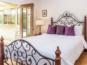 3 habitaciones, tabla de planchar con plancha, wifi y ropa de cama