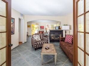 Fireplace, DVD player