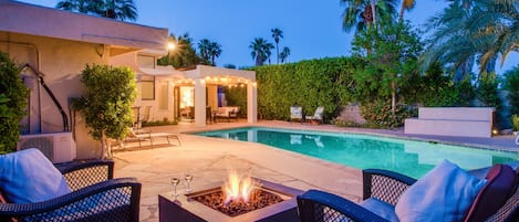 Beheizter Pool