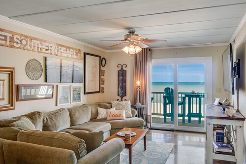 Sweet Southern Pearl: Contemporary PierView Oceanfront Condo with Stunning Views