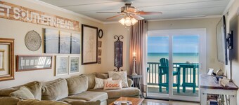 Sweet Southern Pearl: Contemporary PierView Oceanfront Condo with Stunning Views