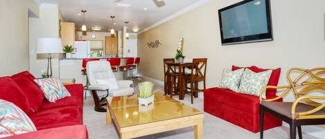 Tv, ett bordtennisbord och böcker