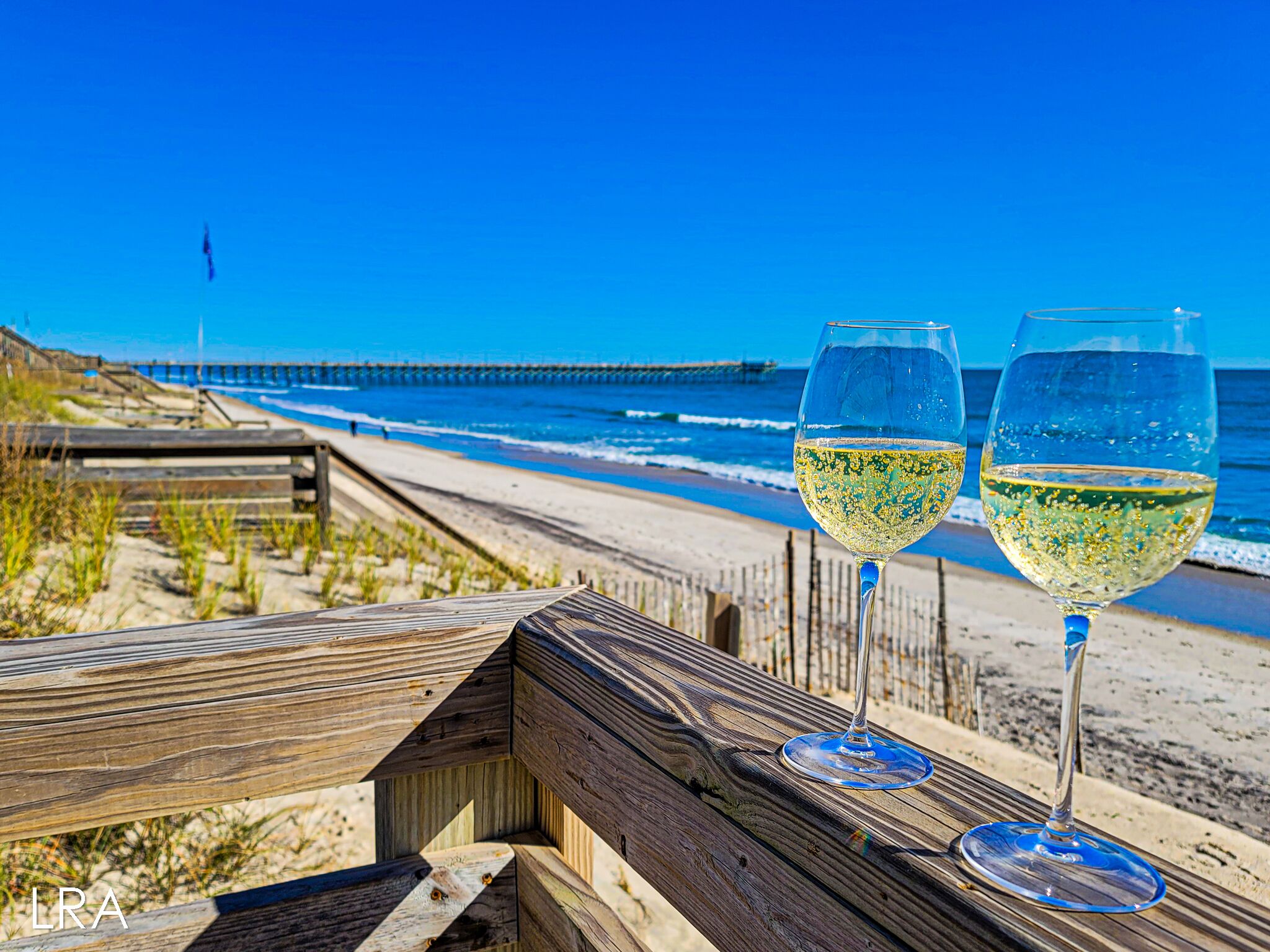 3 NIGHT STAYS!! 4br Oceanfront Home w/ Screened Porch and Direct Beach Access!
