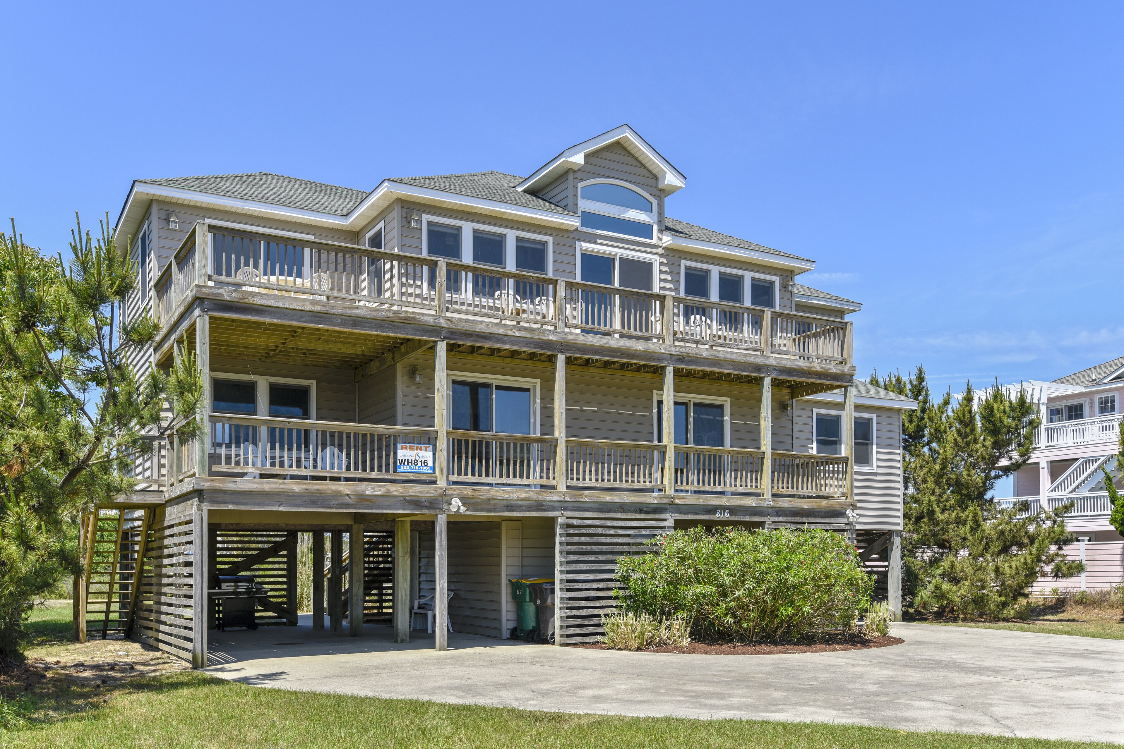 WH816- Remarkable! 6 BRs, Private Pool, Hot Tub and even a Volleyball Court!