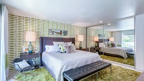 3 bedrooms, desk, iron/ironing board, free WiFi