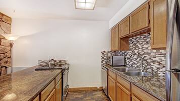 Microwave, stovetop, dishwasher, coffee/tea maker