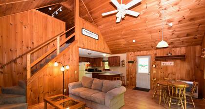Charming Home, Close to Sandy Beach w/ 2 Kayaks