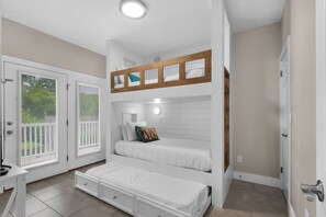 3 habitaciones, escritorio, tabla de planchar con plancha y wifi gratis 