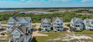 Exterior - Sea For Yourself: Your Dream Beach Getaway! (North Topsail Beach)