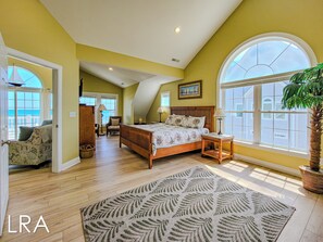 5 bedrooms, iron/ironing board, Internet, bed sheets